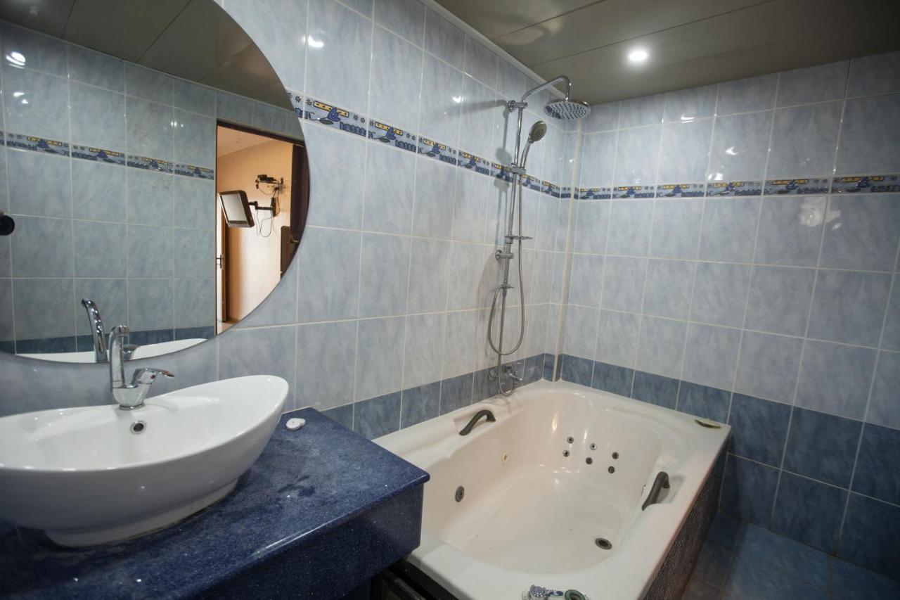 Puy Ahuzat Haosher Hotel Tiberias Exteriér fotografie